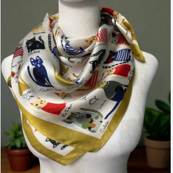 New Bandana Neckerchief Square Scarf in Retro Luxury Style - Picture 4 of 5